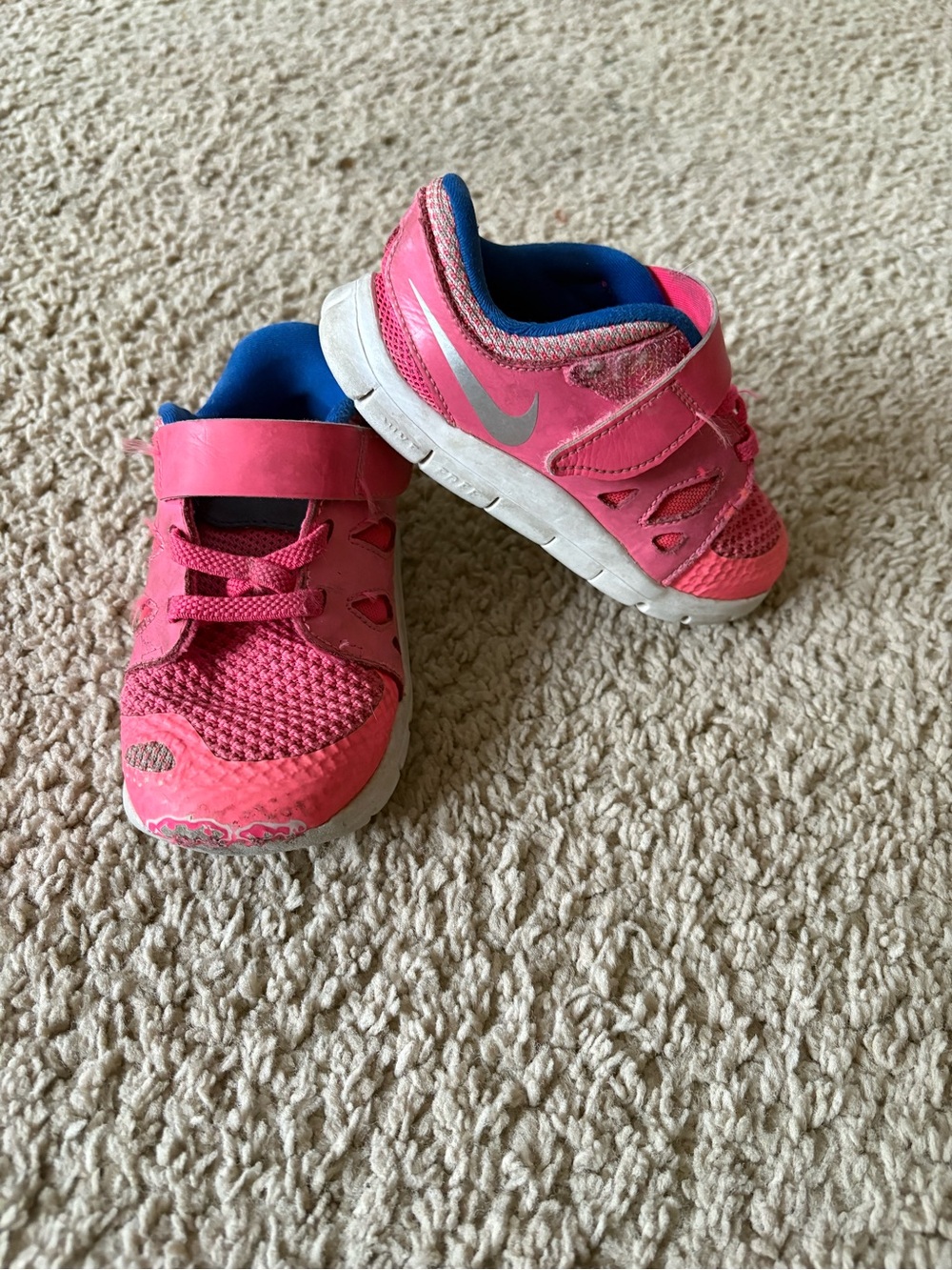 Nike Kids Pink and Blue Hook-and-Loop Sneakers